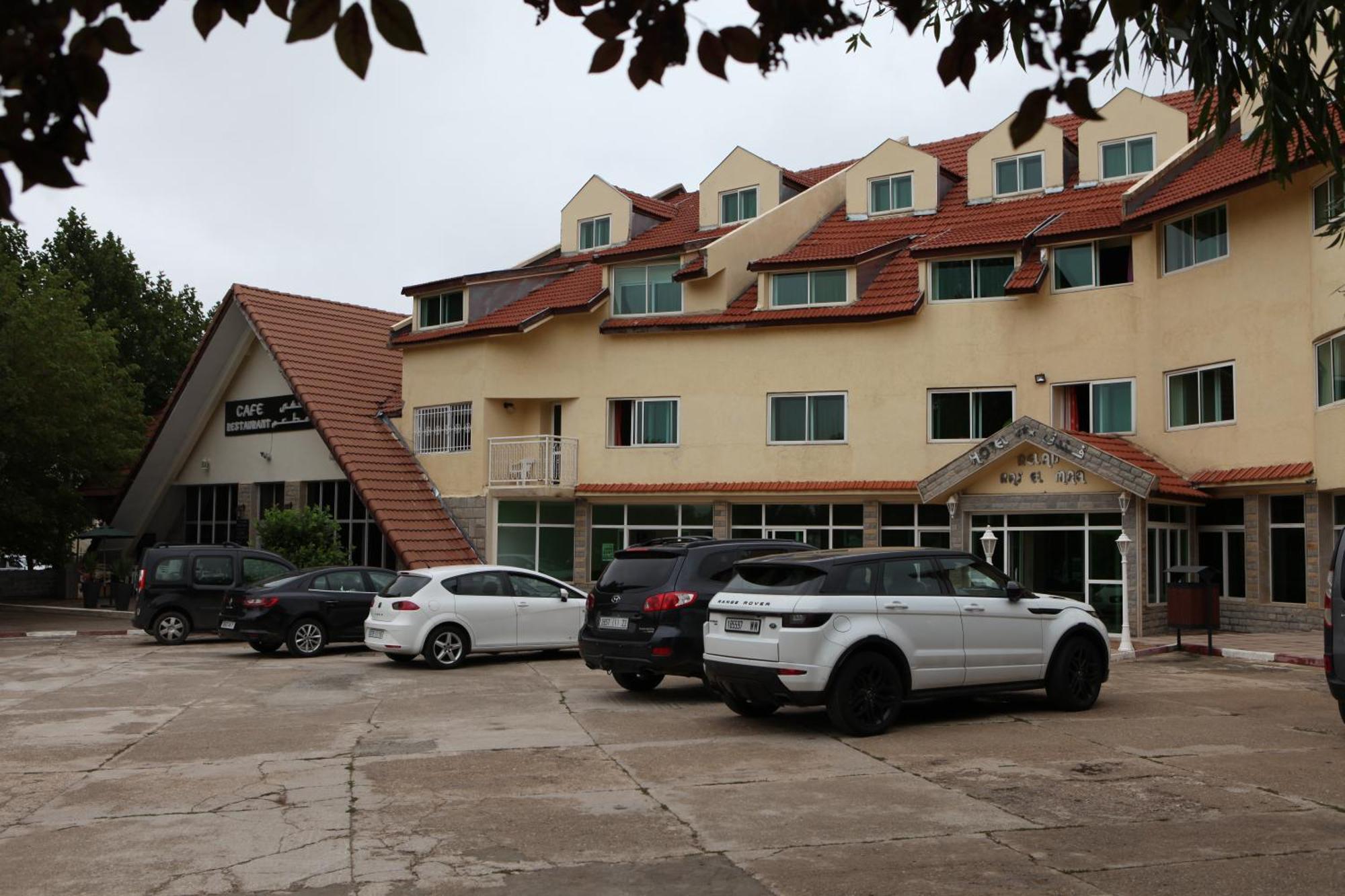 Hotel Relais Ras El Maa Ifrane  Exterior foto